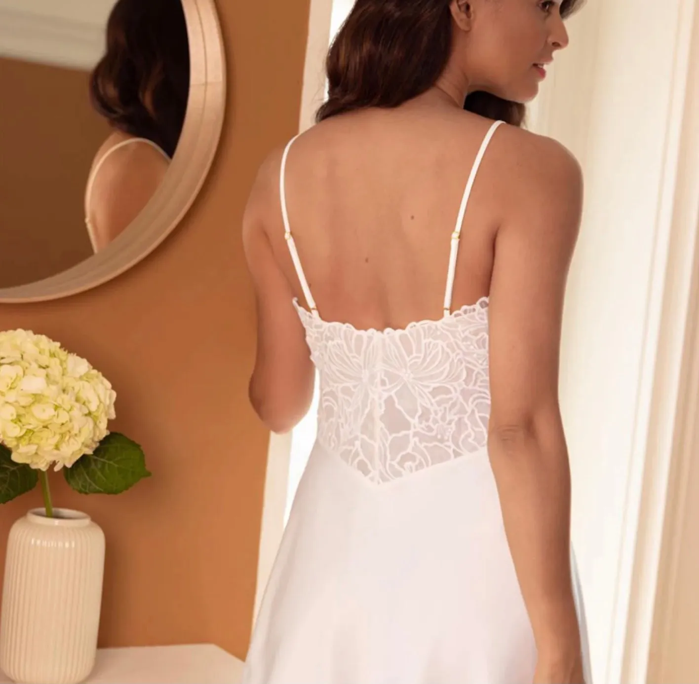 RY Milos Ivory Chemise