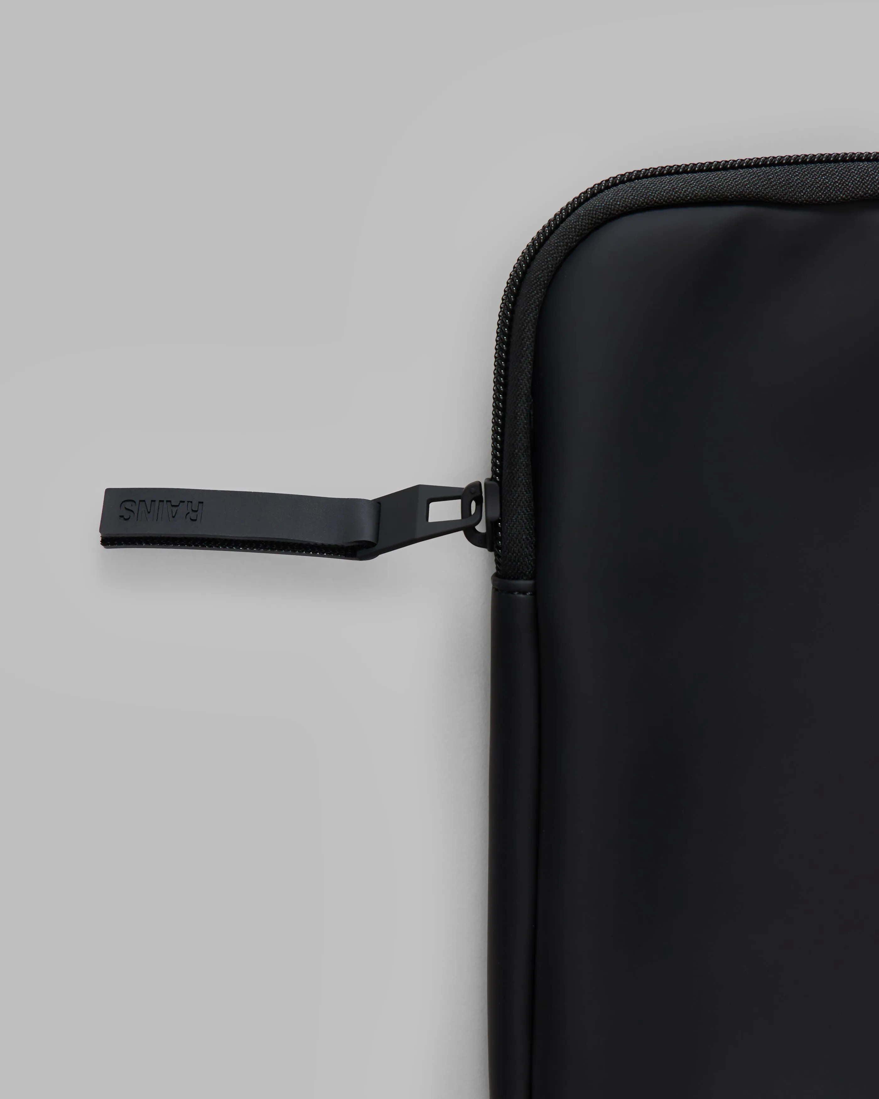 Trail Laptop Case 13/14 in Black